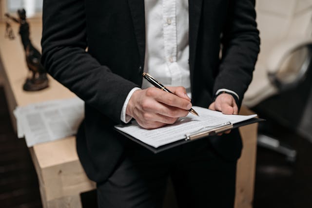 Business Contract Image